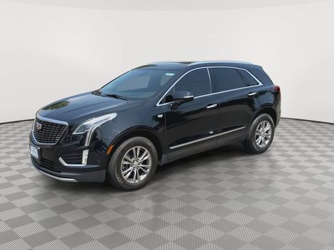 Certified 2022 Cadillac XT5 Premium Luxury w/ Technology Package AWD/4WD image 4