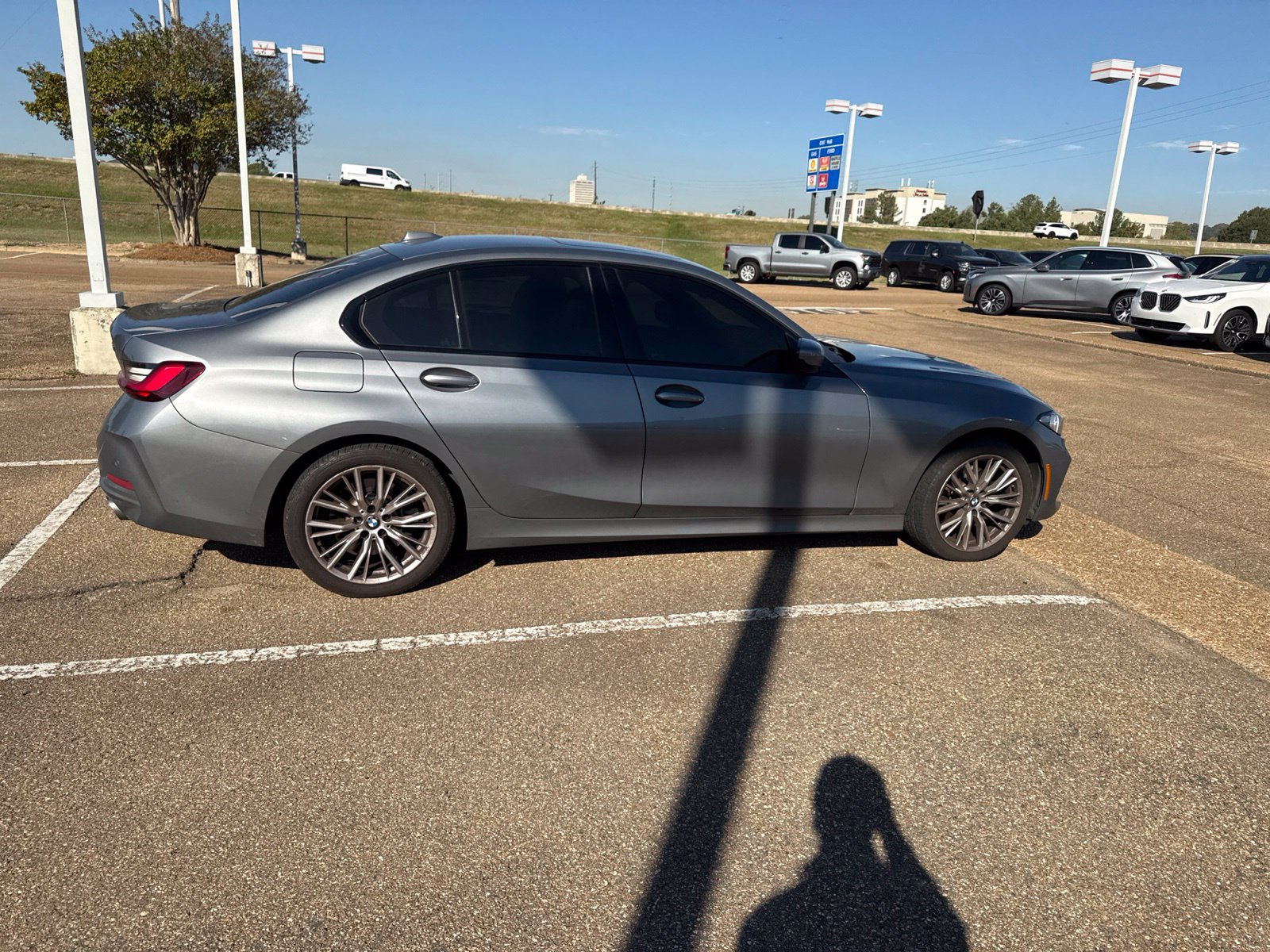 Certified 2023 BMW 330i xDrive Sedan w/ Premium Package AWD/4WD image 4
