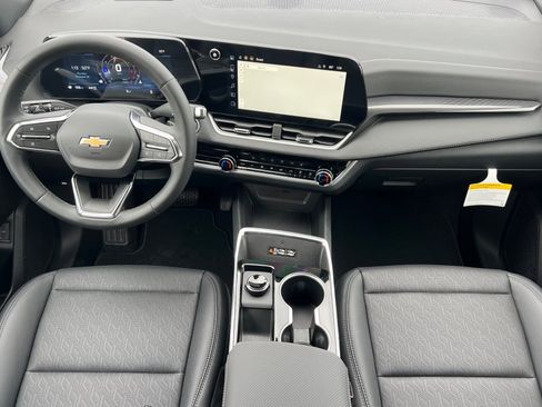 New 2026 Chevrolet Equinox LT w/ Convenience Package II image 9
