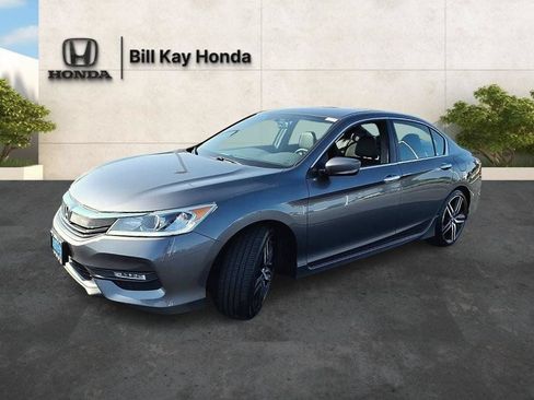 Used 2017 Honda Accord Sport image 7