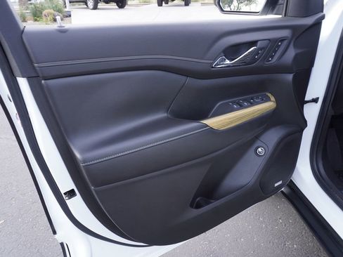 Used 2019 GMC Acadia Denali w/ Technology Package image 16