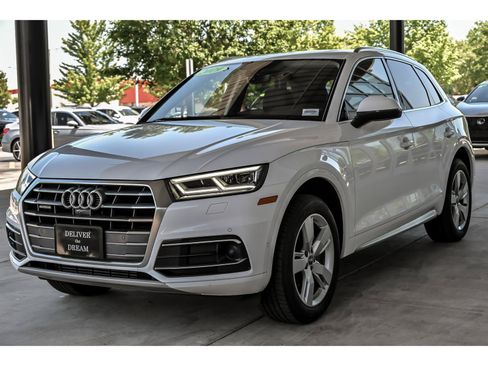 Used 2019 Audi Q5 Prestige w/ Prestige Package AWD/4WD image 5
