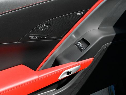 Used 2019 Chevrolet Corvette Z06 RWD image 21