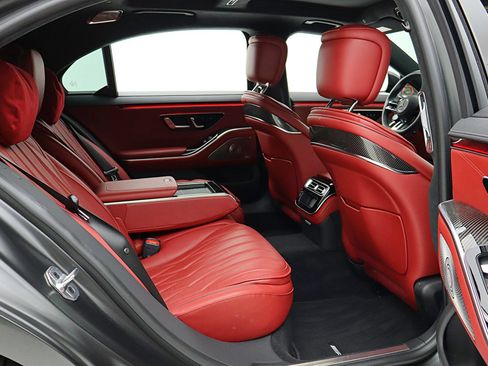 Used 2025 Mercedes-Benz S 63 AMG S image 34