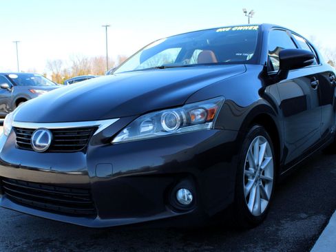 Used 2013 Lexus CT 200h image 3