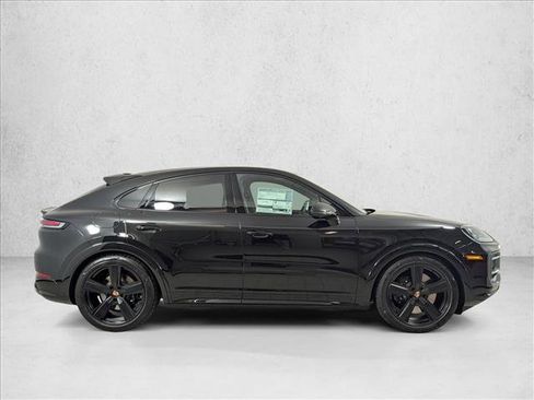 New 2026 Porsche Cayenne GTS image 8