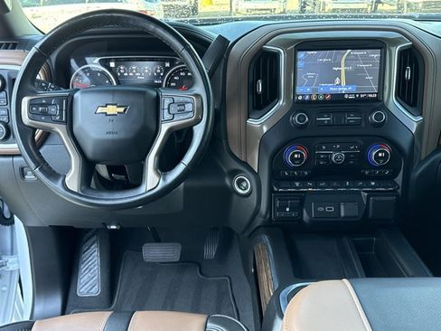 Used 2023 Chevrolet Silverado 2500 High Country image 7