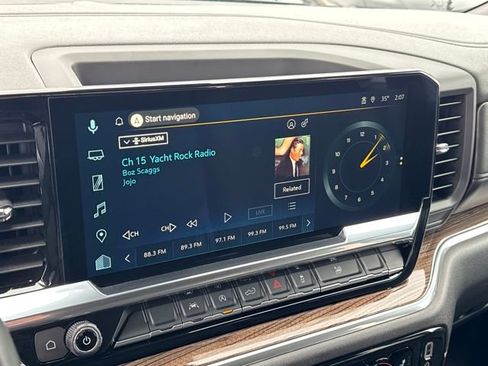 Used 2025 Chevrolet Silverado 1500 LT image 17