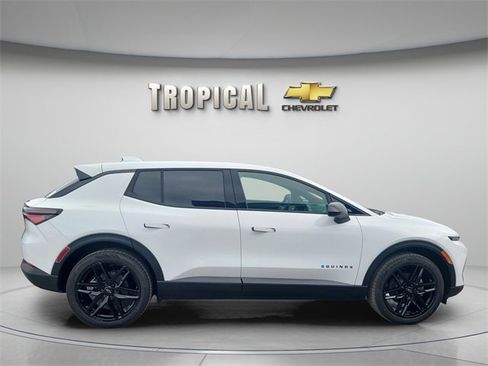 New 2026 Chevrolet Equinox EV LT image 6