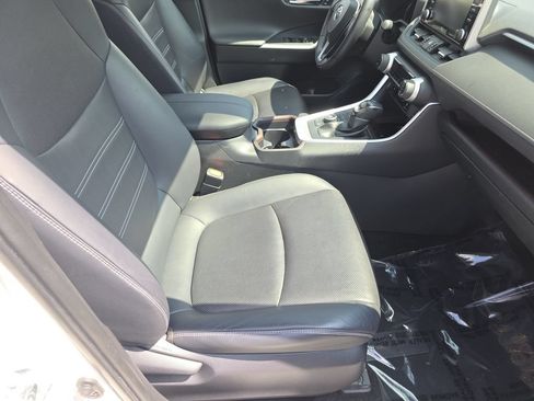 Used 2019 Toyota RAV4 Limited w/ Advanced Technology Package AWD/4WD image 20