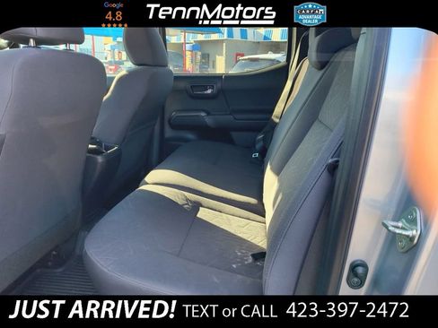 Used 2017 Toyota Tacoma TRD Off-Road image 11