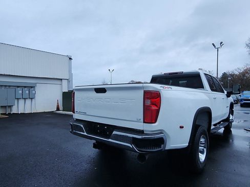 Used 2024 Chevrolet Silverado 3500 LT image 5