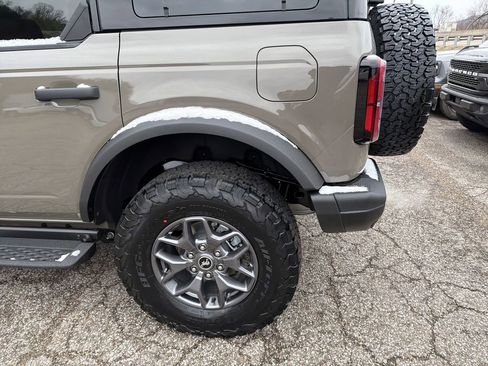 New 2025 Ford Bronco Badlands AWD/4WD image 7
