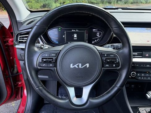 Certified 2022 Kia Niro EX Premium FWD image 14