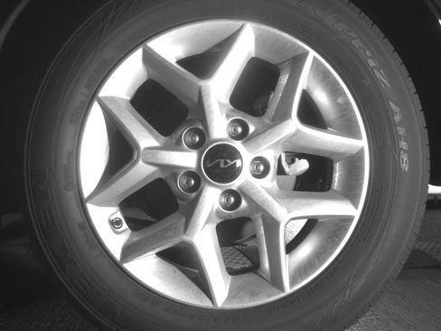 Used 2025 Kia Soul LX w/ LX Technology Package FWD image 14