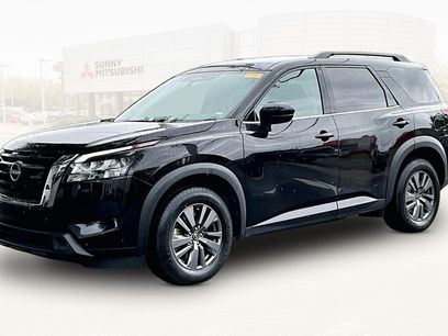 Used 2024 Nissan Pathfinder SV