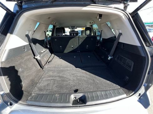 Used 2022 Nissan Pathfinder SL image 23