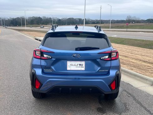 Used 2024 Subaru Crosstrek 2.0i Premium image 2