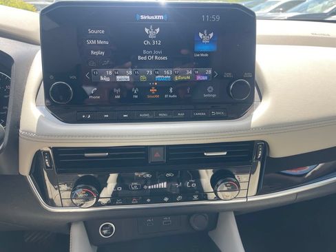 Certified 2022 Nissan Rogue SL w/ SL Premium Package FWD image 7