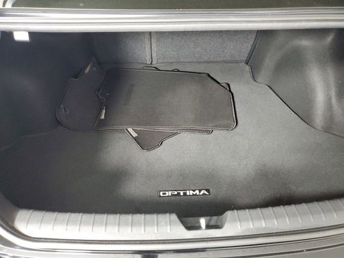 Used 2020 Kia Optima LX image 30