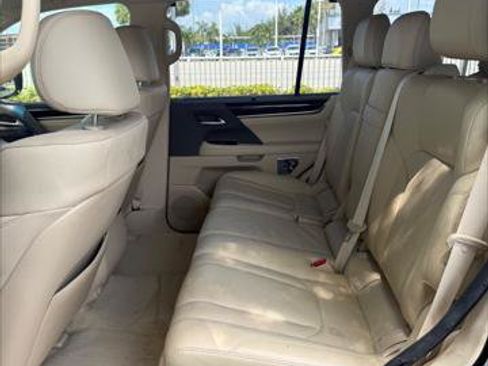 Used 2018 Lexus LX 570 4WD image 20