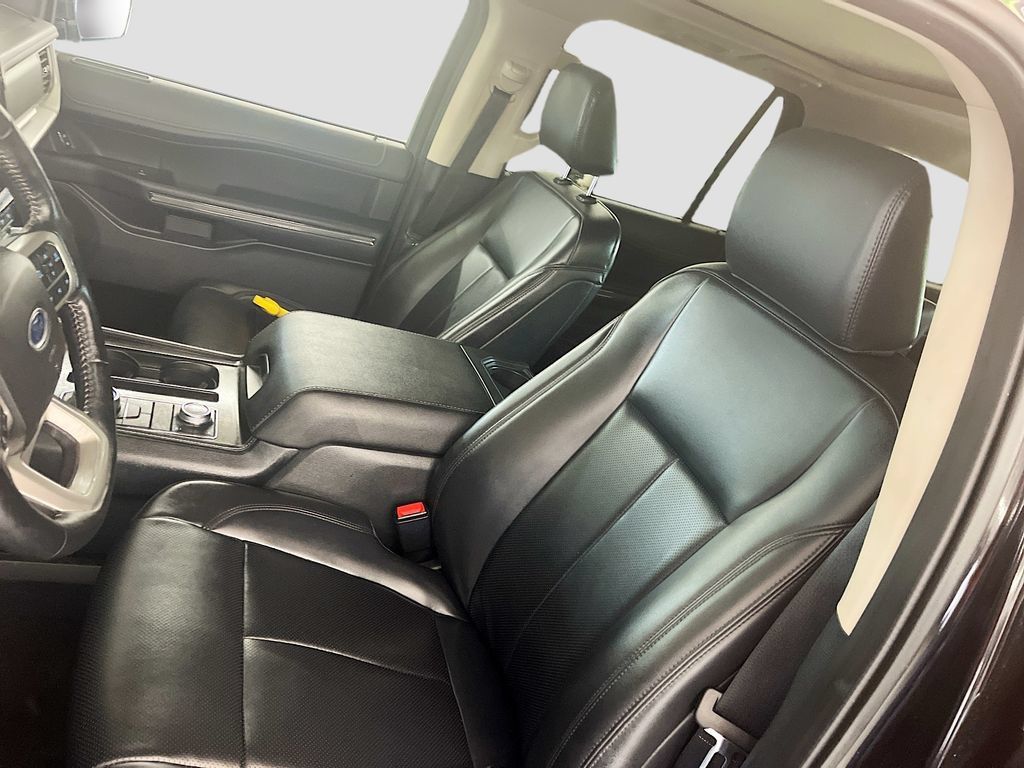 Used 2023 Ford Expedition XLT AWD/4WD image 19