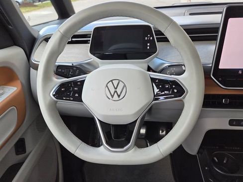 Used 2025 Volkswagen ID. Buzz 1st Edition RWD image 28