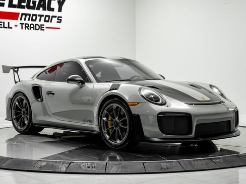 Used 2019 Porsche 911 GT2 RS RWD image 3
