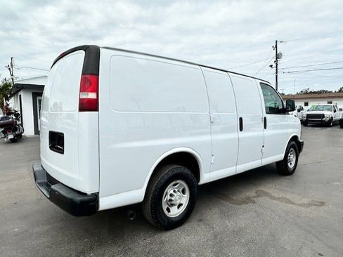 Used 2018 Chevrolet Express 2500 w/ Driver Convenience Package image 6