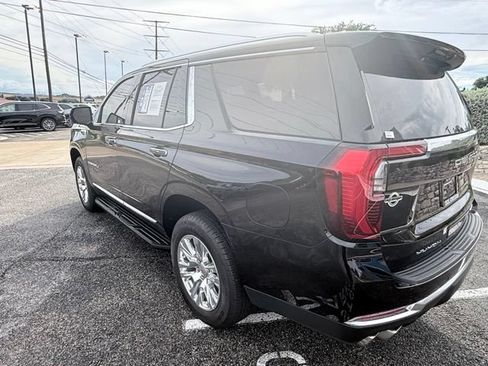 Used 2025 GMC Yukon Denali RWD image 13