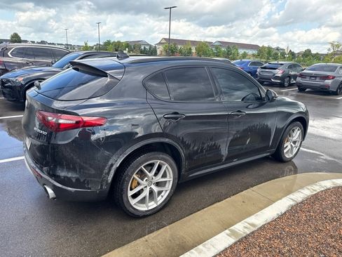 Used 2019 Alfa Romeo Stelvio Ti Sport w/ Quick Order Package 22S Sport AWD/4WD image 4