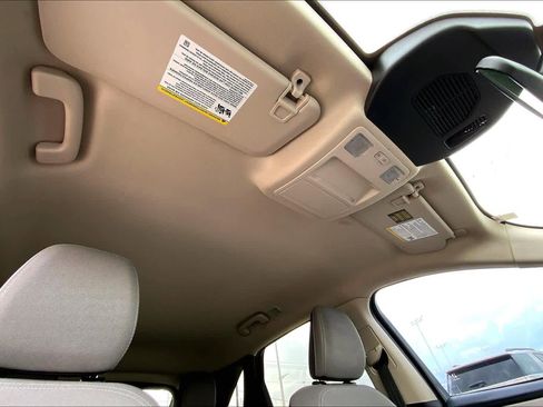 Used 2020 Ford Escape SE image 13