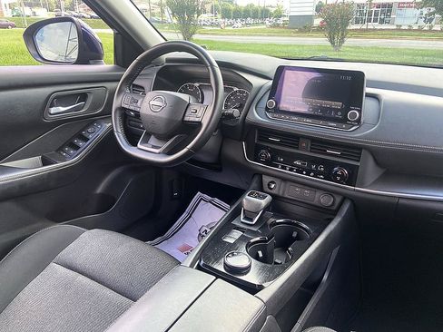 Certified 2025 Nissan Rogue SV AWD/4WD image 29