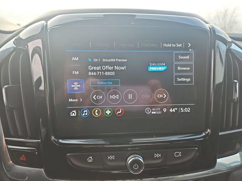 Used 2023 Chevrolet Traverse LT FWD image 13