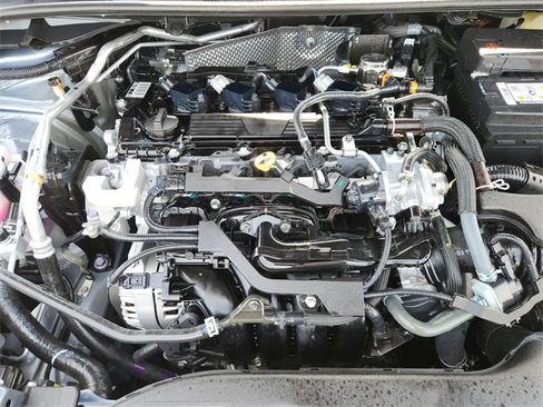 Certified 2025 Toyota Corolla SE image 21