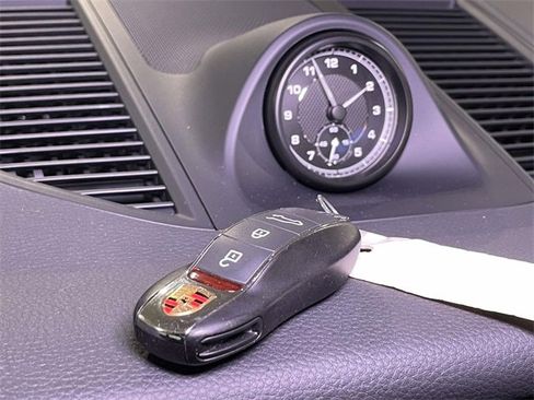 Certified 2025 Porsche Macan image 50