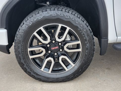 Certified 2025 GMC Sierra 1500 AT4 w/ AT4 Premium Package image 13