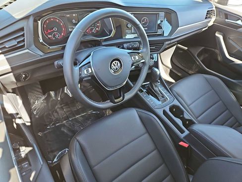 Used 2021 Volkswagen Jetta SE image 10