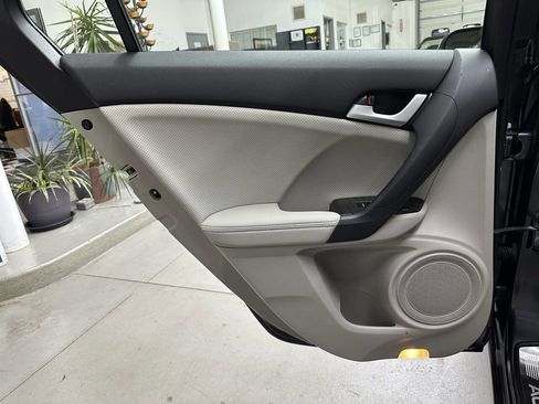 Used 2014 Acura TSX Sedan image 11