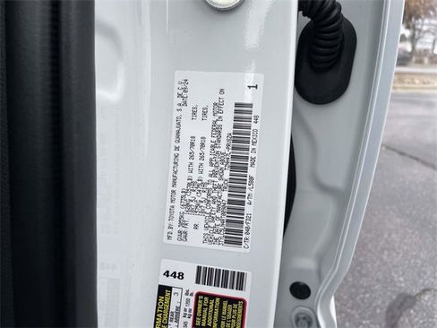 Used 2024 Toyota Tacoma TRD Off-Road image 32