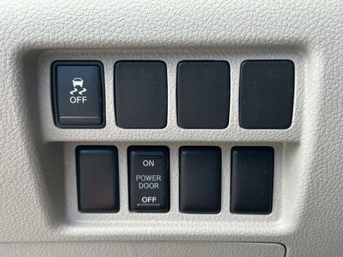 Used 2015 Nissan Quest SV FWD image 21