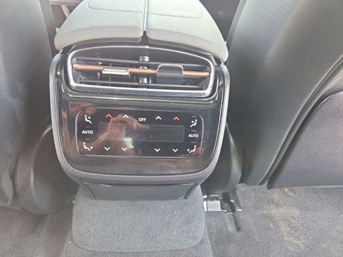 Used 2024 Mercedes-Benz EQS 580 4MATIC Sedan image 34