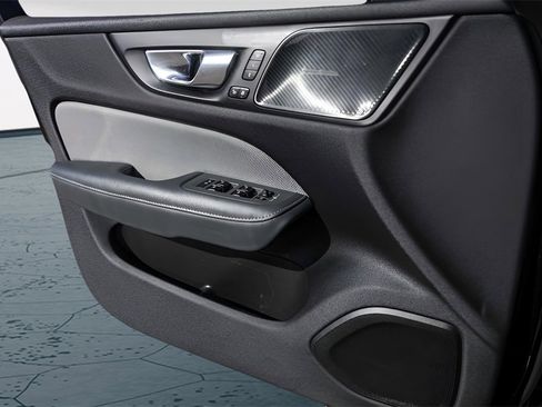 Used 2022 Volvo S60 B5 R-Design w/ Climate Package image 25