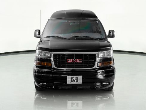 Used 2023 GMC Savana 2500 image 23
