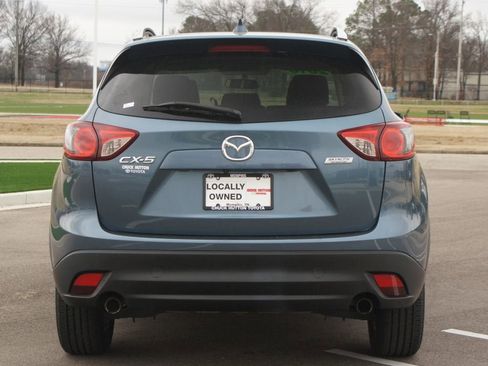 Used 2016 MAZDA CX-5 Touring image 3
