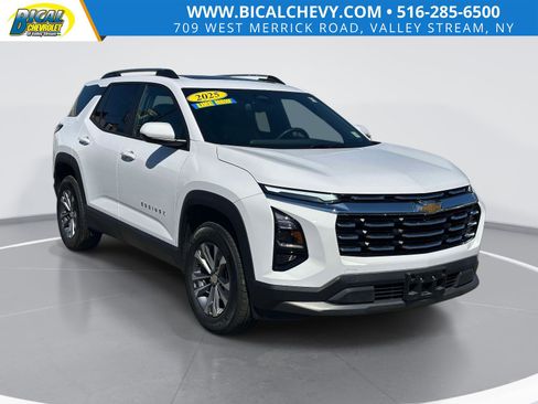 Used 2025 Chevrolet Equinox LT w/ Convenience Package II image 1