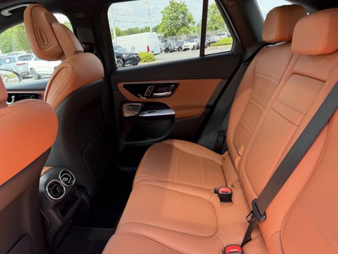 Certified 2023 Mercedes-Benz GLC 300 4MATIC w/ Exclusive Trim Package image 19