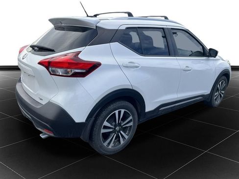 Used 2018 Nissan Kicks SR w/ Exterior Package FWD image 5