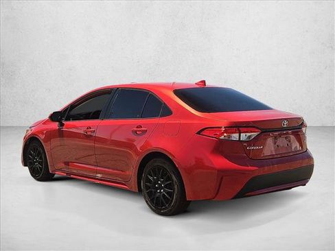 Used 2020 Toyota Corolla LE FWD image 8