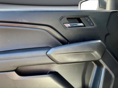Used 2023 Chevrolet Colorado LT w/ LT Convenience Package II image 20